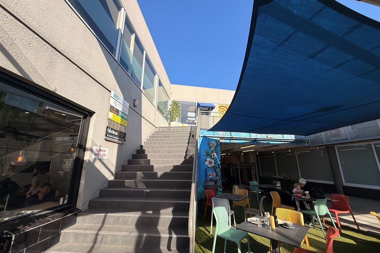 Convenient Ellerslie Office Space – pohled 2