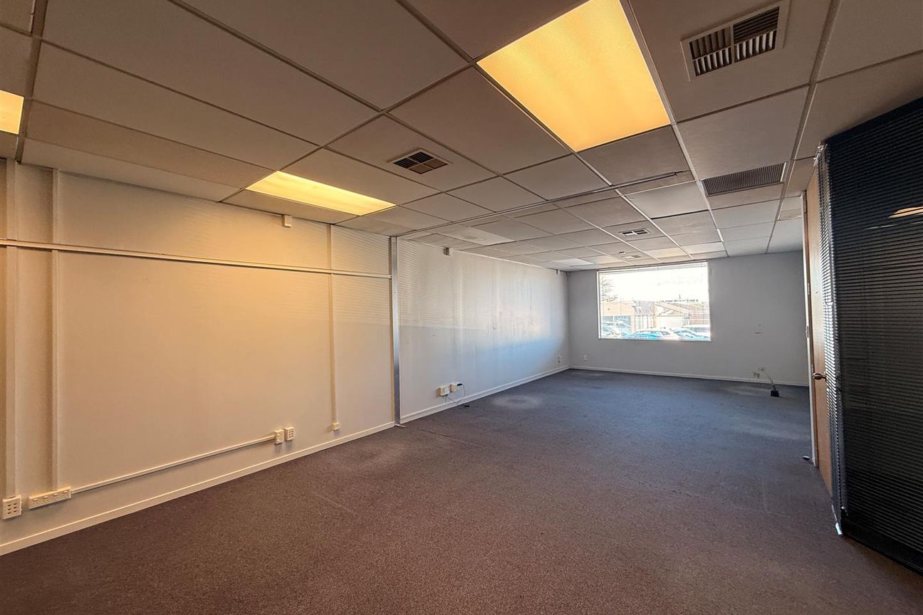 Convenient Ellerslie Office Space – další