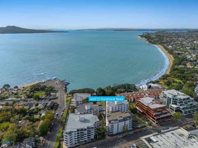4a/171 Hurstmere Road, Takapuna