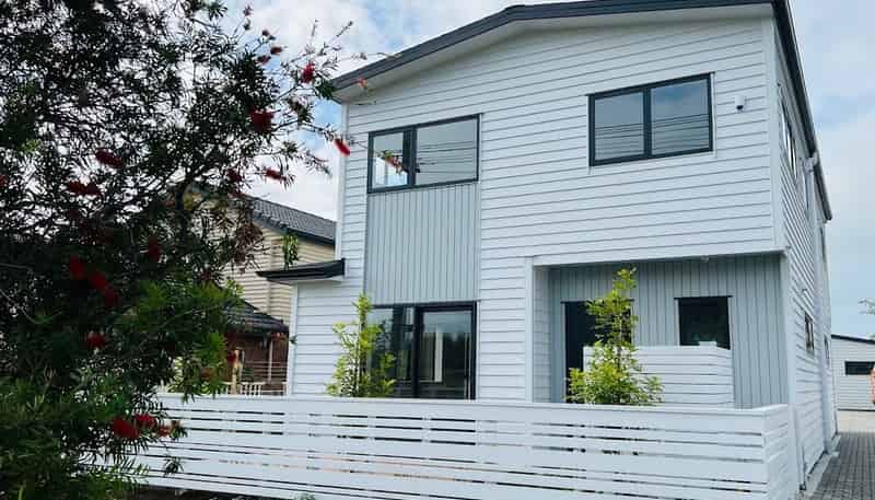 82A Eversleigh Road, Belmont