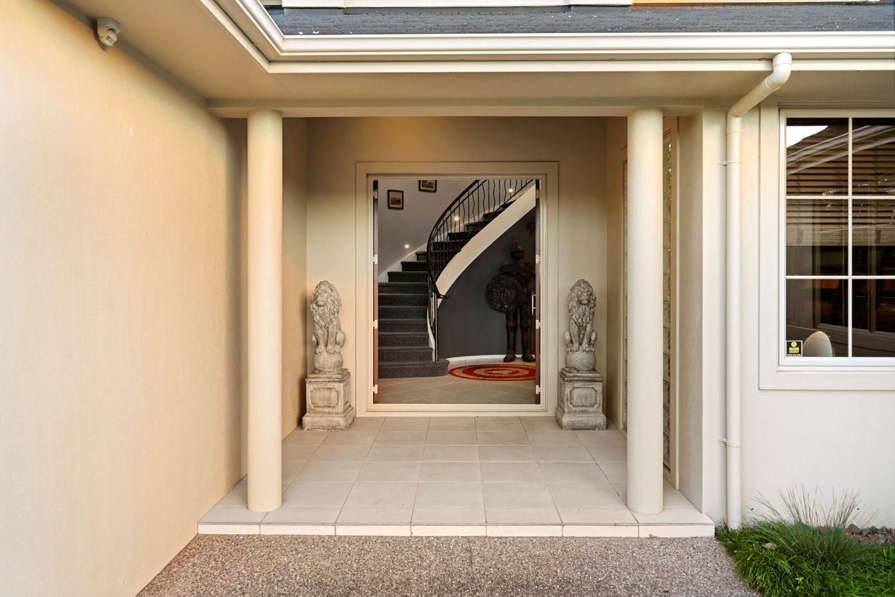 Hukanui School Zoned - Family Luxury - Vista 3