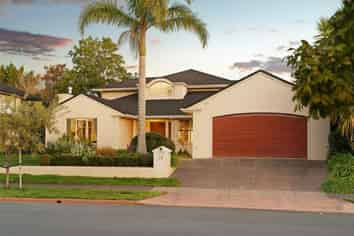 18 Raungawari Drive, Huntington
