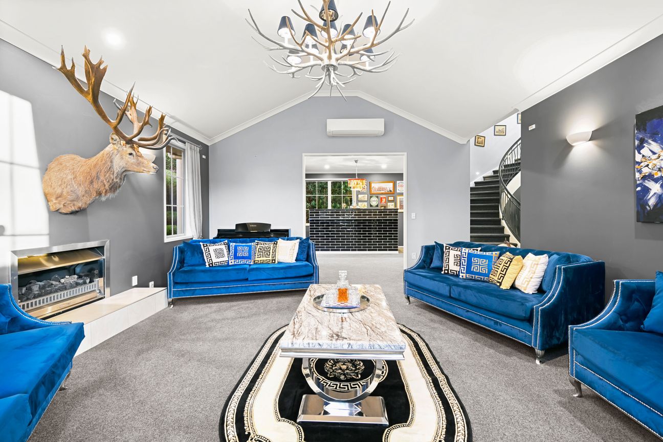 Hukanui School Zoned - Family Luxury - Altro