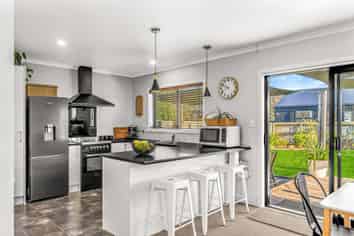 16A De Lautour Road, Inner Kaiti