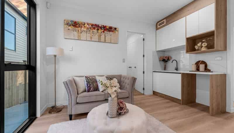 130 McQuoids Road, Flat Bush
