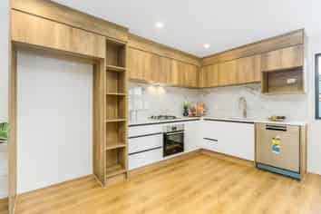 8/6 Woodhouse Place, West Harbour