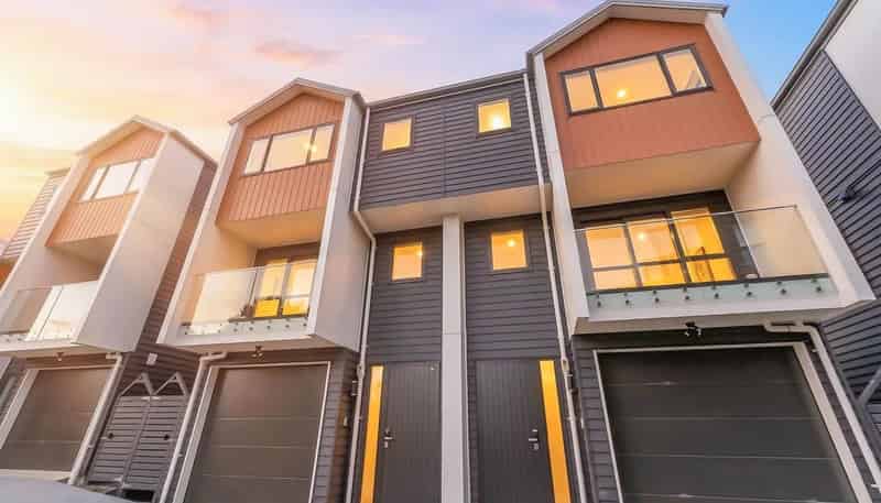 8/6 Woodhouse Place, West Harbour