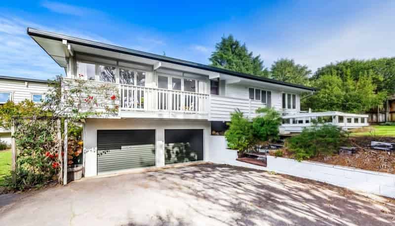 10 Pennycook Place, Sunnyhills