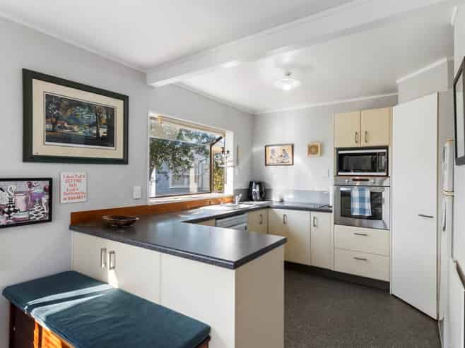 1/6 Surat Place, Glen Eden