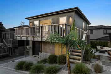 58b Bay Street, Red Beach
