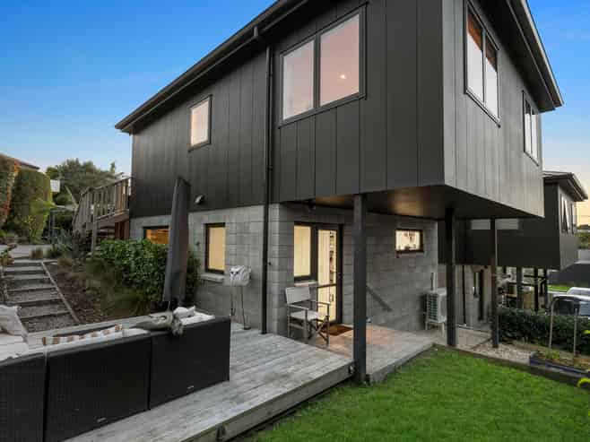 58b Bay Street, Red Beach