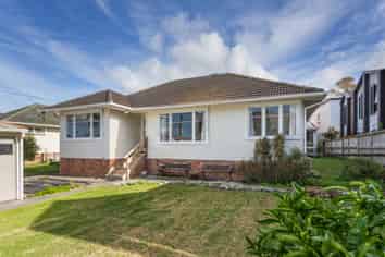 1 Beach Road, Te Atatu Peninsula