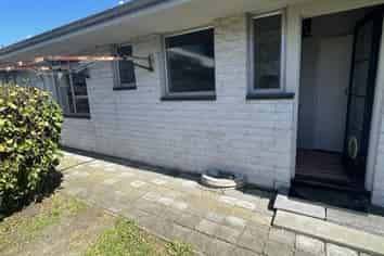 2/449 Armagh Street , Linwood