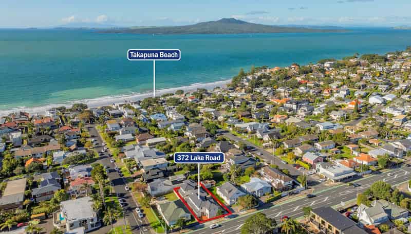 2/372 Lake Road, Takapuna