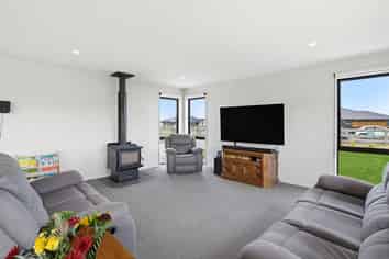 12 Edgeworth Road, Darfield