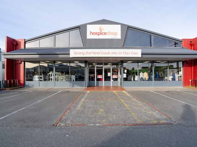 HIGH PROFILE CBD COMMERCIAL OPPORTUNITY