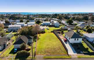11 Banks Street, Marfell