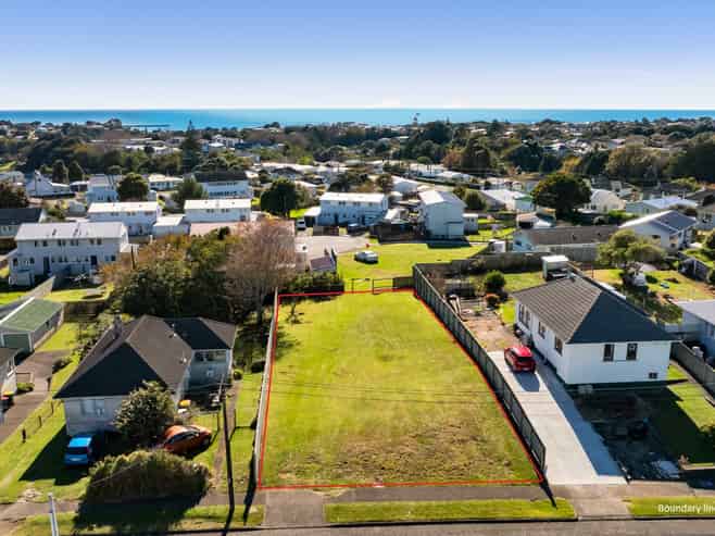 11 Banks Street, Marfell