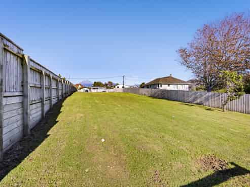 11 Banks Street, Marfell