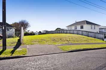 11 Banks Street, Marfell