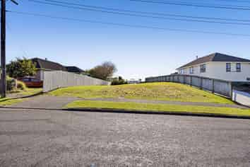 11 Banks Street, Marfell