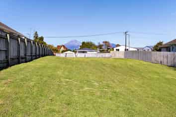 11 Banks Street, Marfell