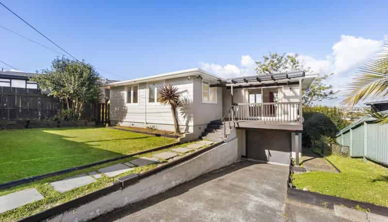 44 Chorley Avenue, Massey
