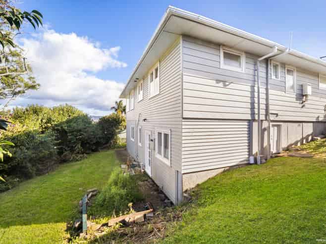44 Chorley Avenue, Massey