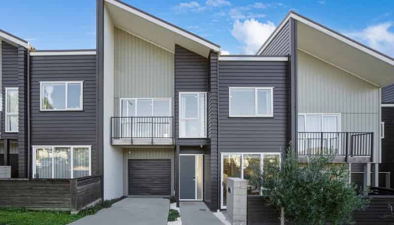 4 Makura Road, Long Bay