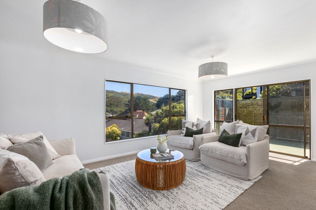 Spacious Family Home with Tennis Court - Bild 5