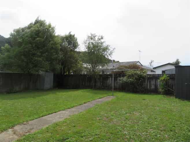 1 Jasper Grove, Birchville