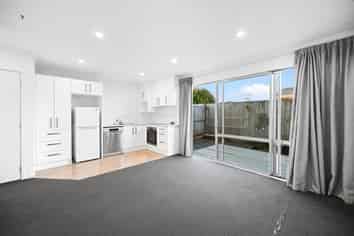 2/178 Old Farm Road, Hamilton East