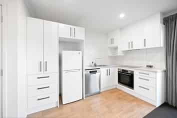 2/178 Old Farm Road, Hamilton East