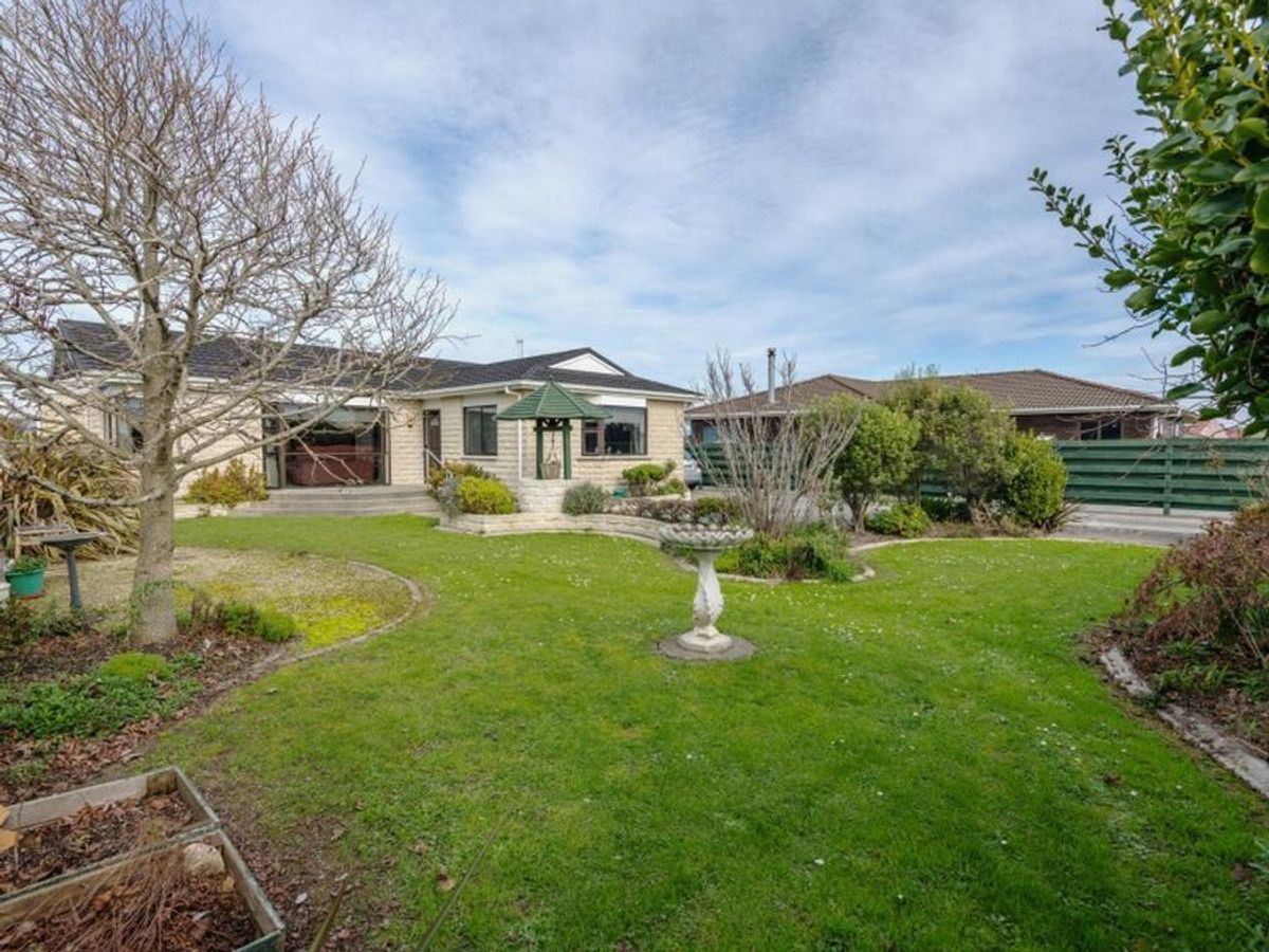 KELVIN GROVE - 3 BEDROOM