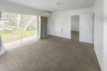 2/192 Buckland Road, Mangere