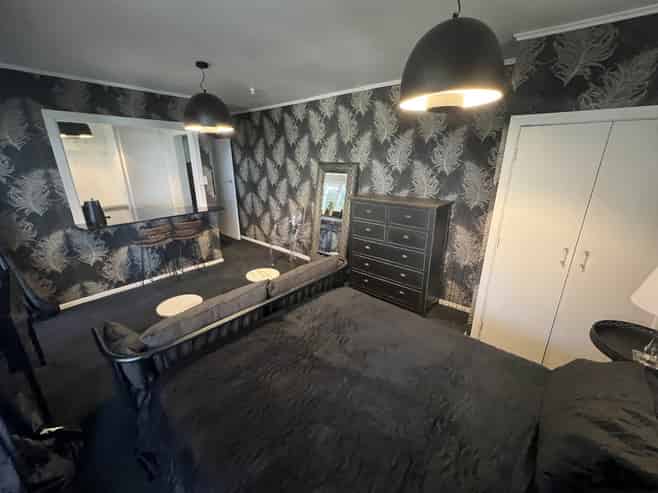 B/35 Patanga Cres (Bot) FULLY-FURNISHED STUDIO, Thorndon