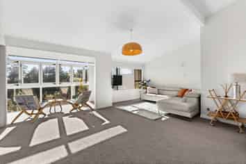 2/3 Lighthouse Road, Bluff Hill