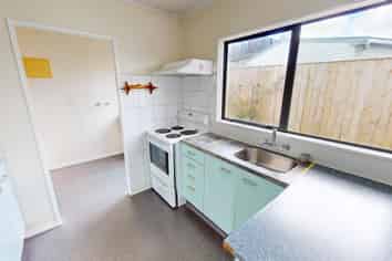 37a Clyde Crescent, Roslyn