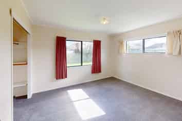 37a Clyde Crescent, Roslyn