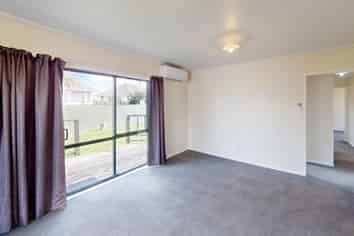 37a Clyde Crescent, Roslyn