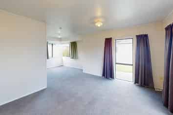 37a Clyde Crescent, Roslyn