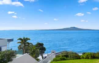 5/241 Hurstmere Road, Takapuna