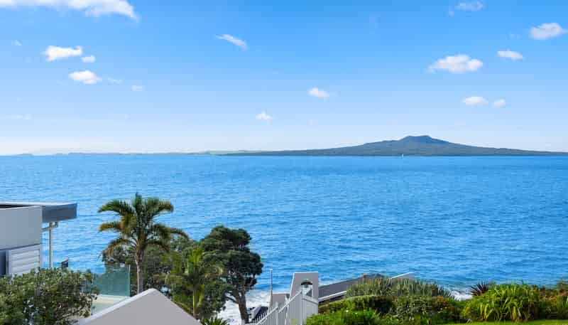 5/241 Hurstmere Road, Takapuna