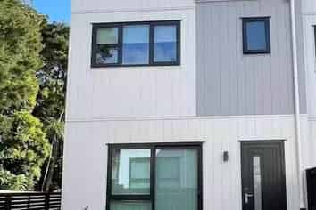 3B Takapu Street, Henderson