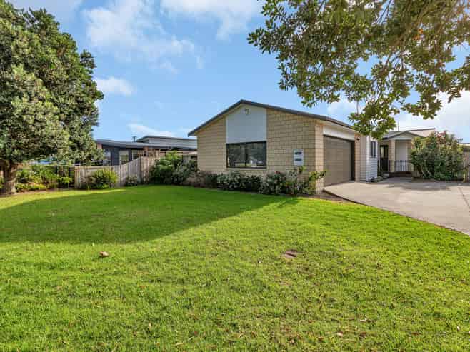 7 Endeavour Place, One Tree Point