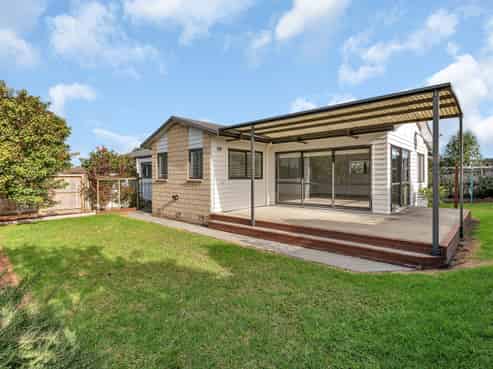 7 Endeavour Place, One Tree Point