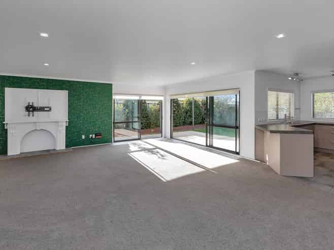 7 Endeavour Place, One Tree Point