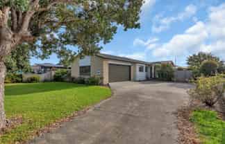 7 Endeavour Place, One Tree Point