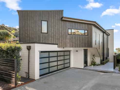 61B Churchill Road, Murrays Bay