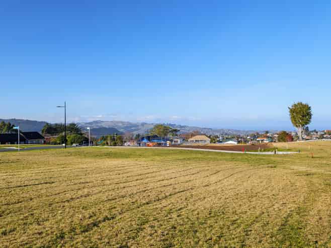 13 Flagstaff Drive, Helensburgh